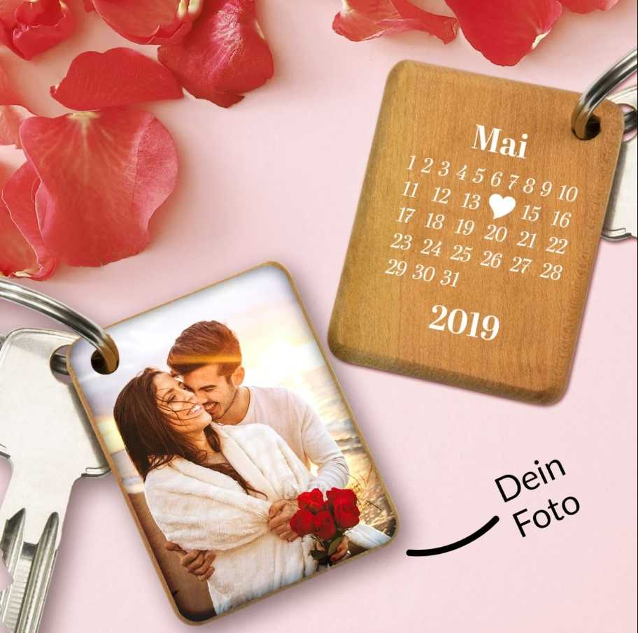 Romantischer Schlüsselanhänger mit Foto und Kalender